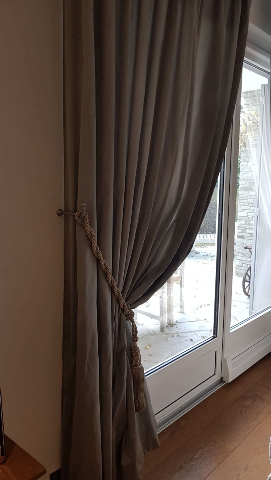 Rideau avec embrasse torsadée sur mesure